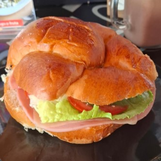 Croissant de Jamón y Queso