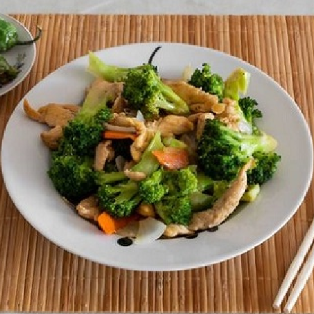 Pollo con Brócoli Estilo Cantonesa