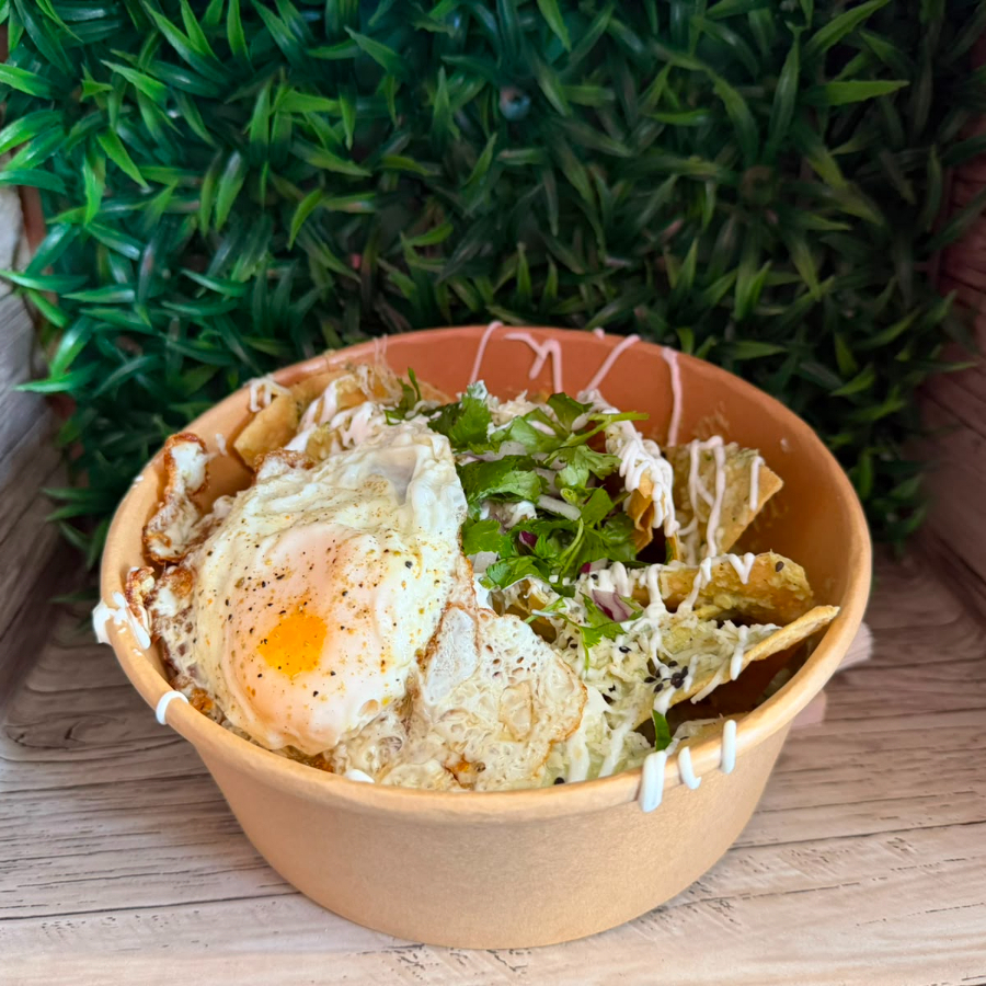 Chilaquiles Suizos y Huevo Estrellado
