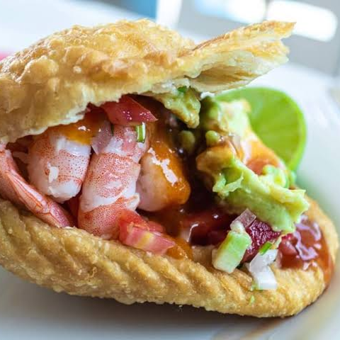 EMPANADA DE CAMARON
