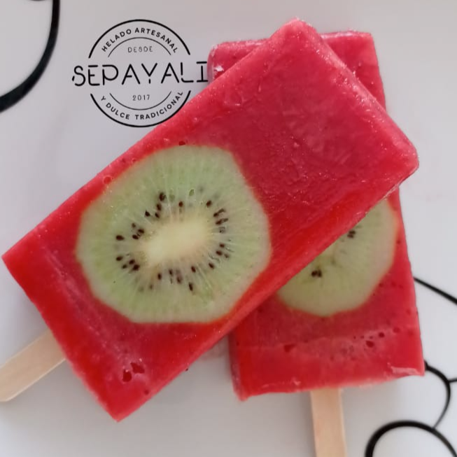 Paleta Gourmet de Fresa & Kiwi