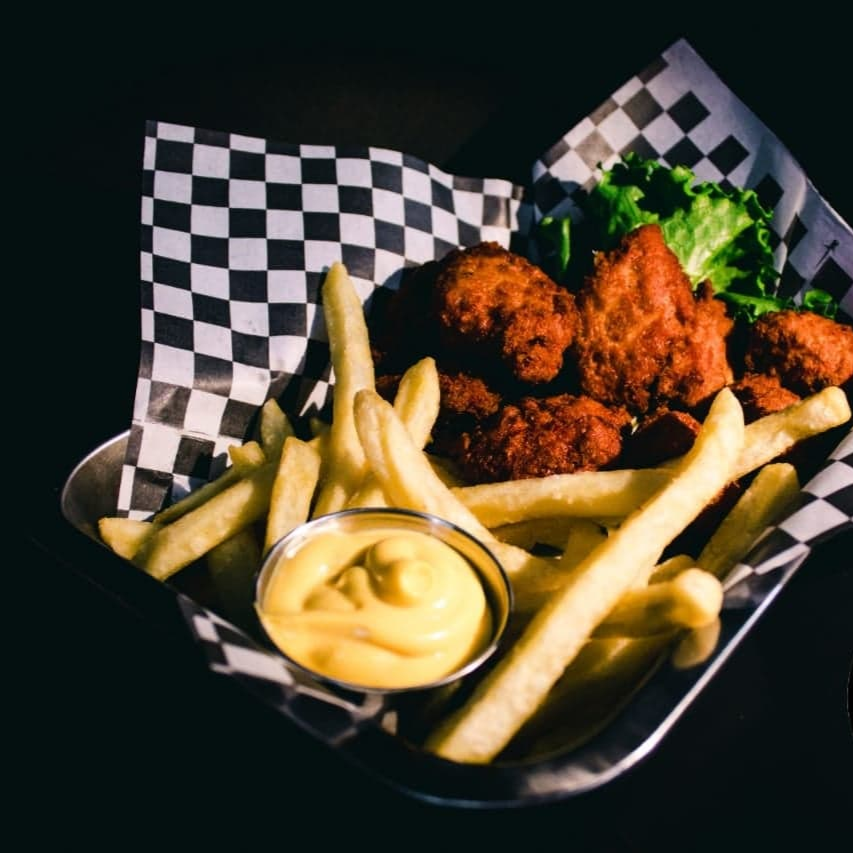 Boneless (200gr) con Papas