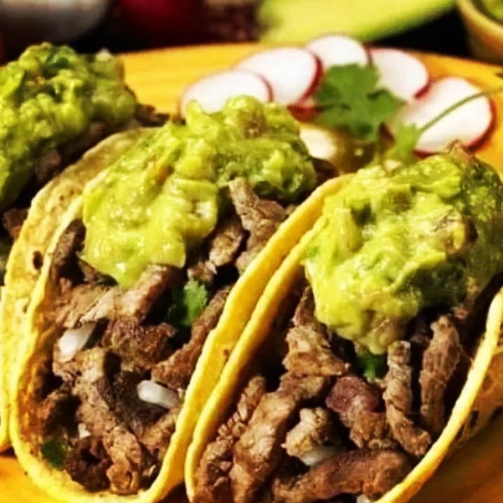 Burrito de Asado 1 + Taco de Asado 3