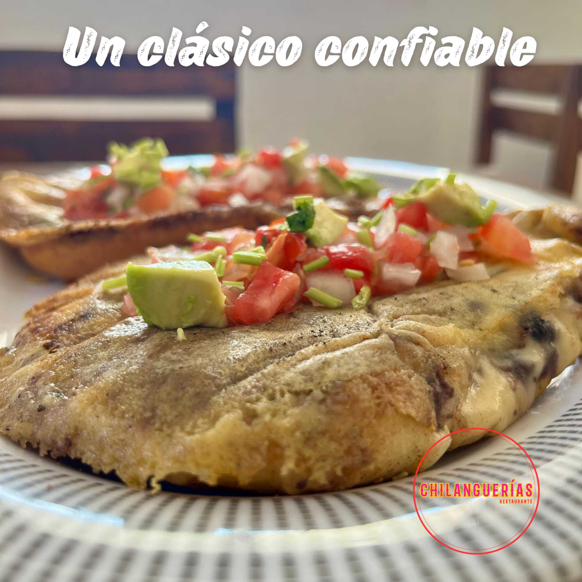 Molletes + Agua del Día
