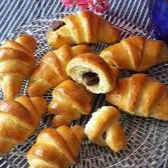 Cuernito Horneado con Nutella y Plátano
