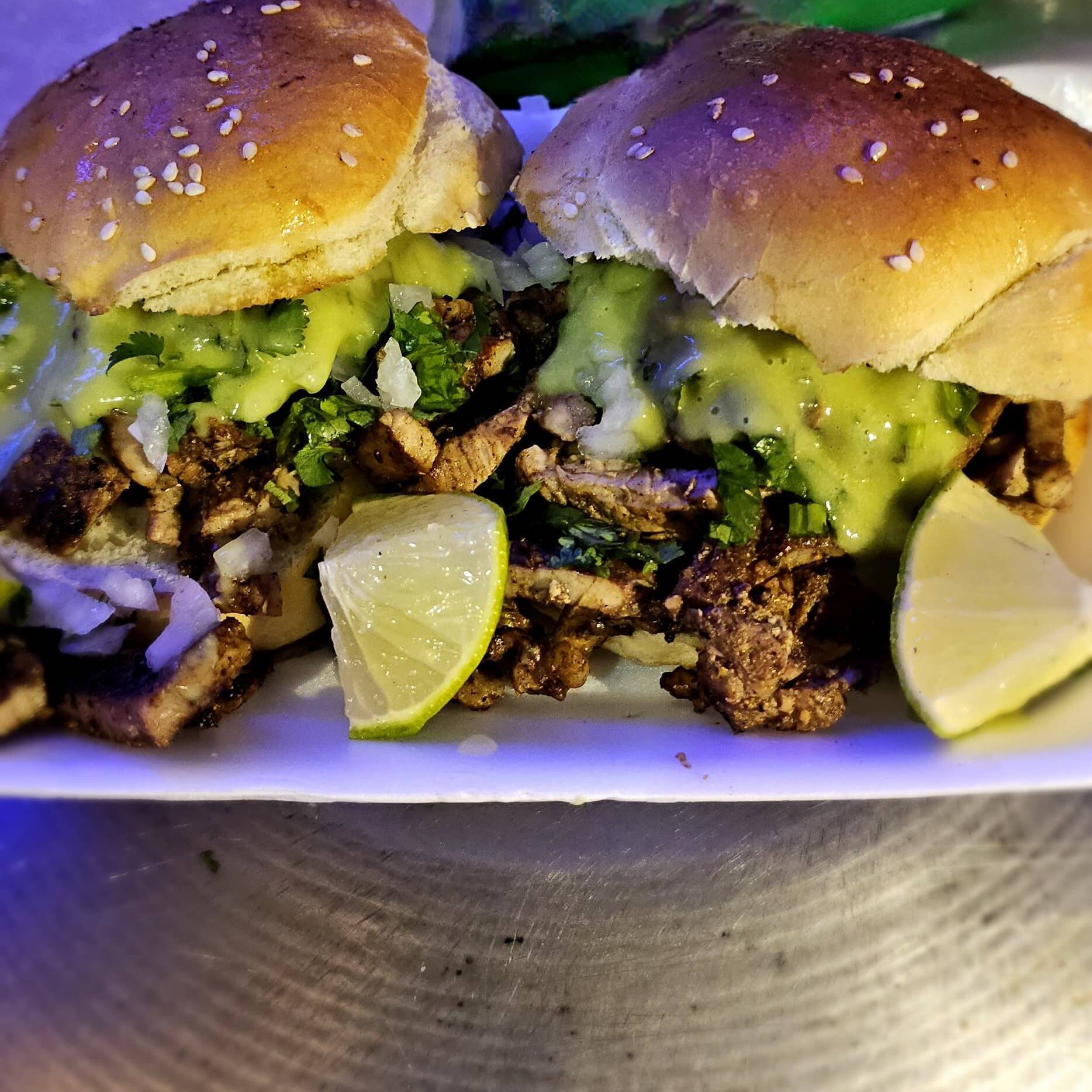 Cemita de Asada