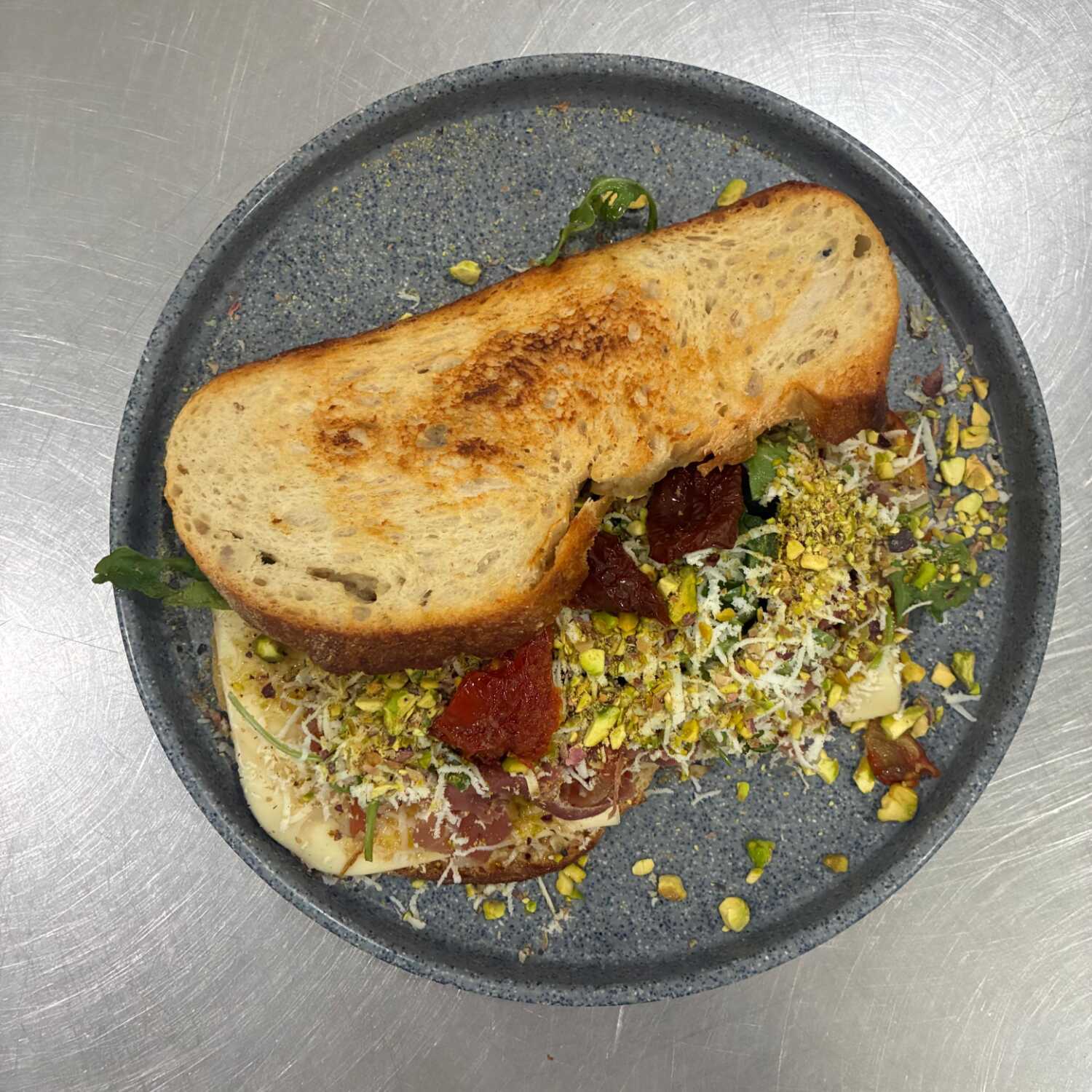 Sandwich Pistachio Alioli