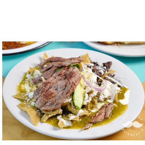 Chilaquiles con Arrachera