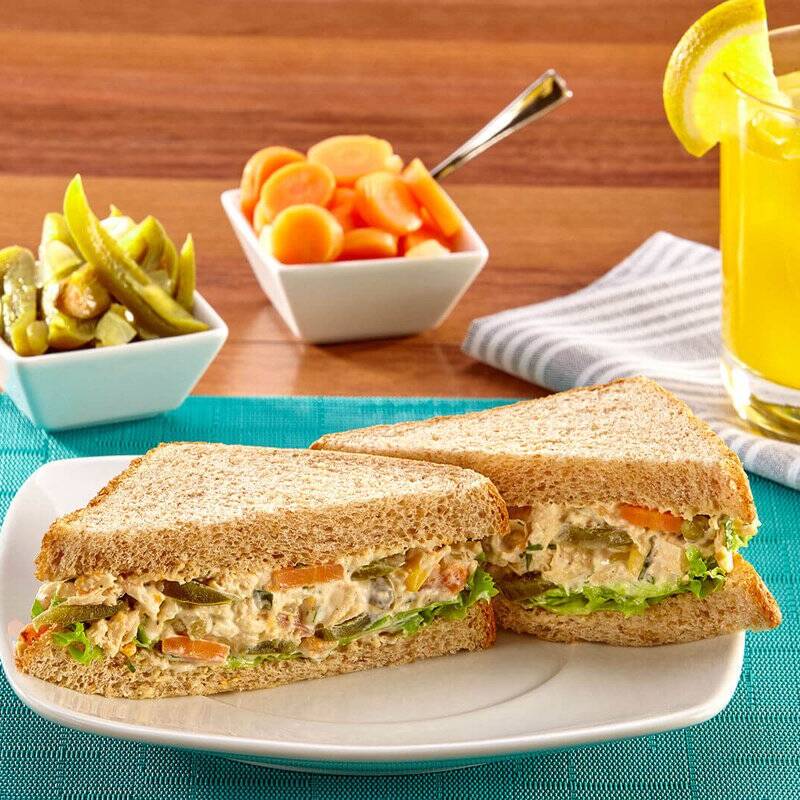 Sandwich de ensalada de pollo