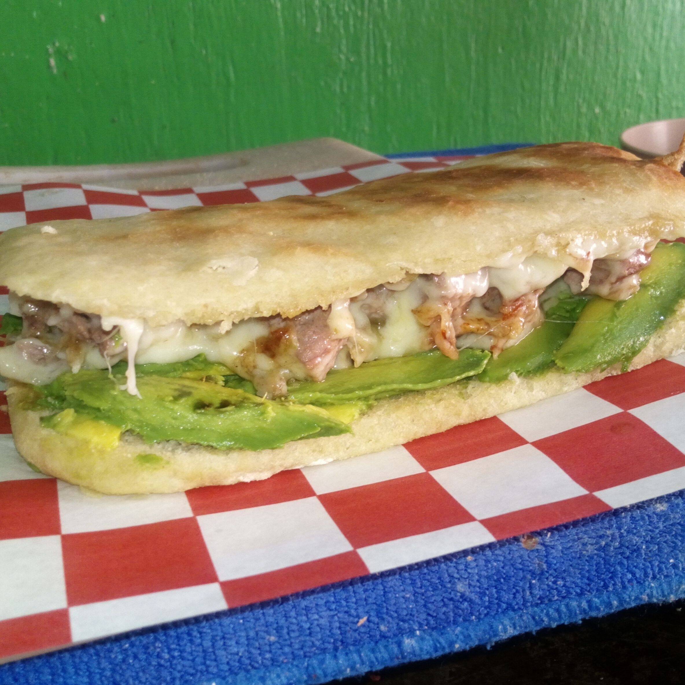 Lonche Maya