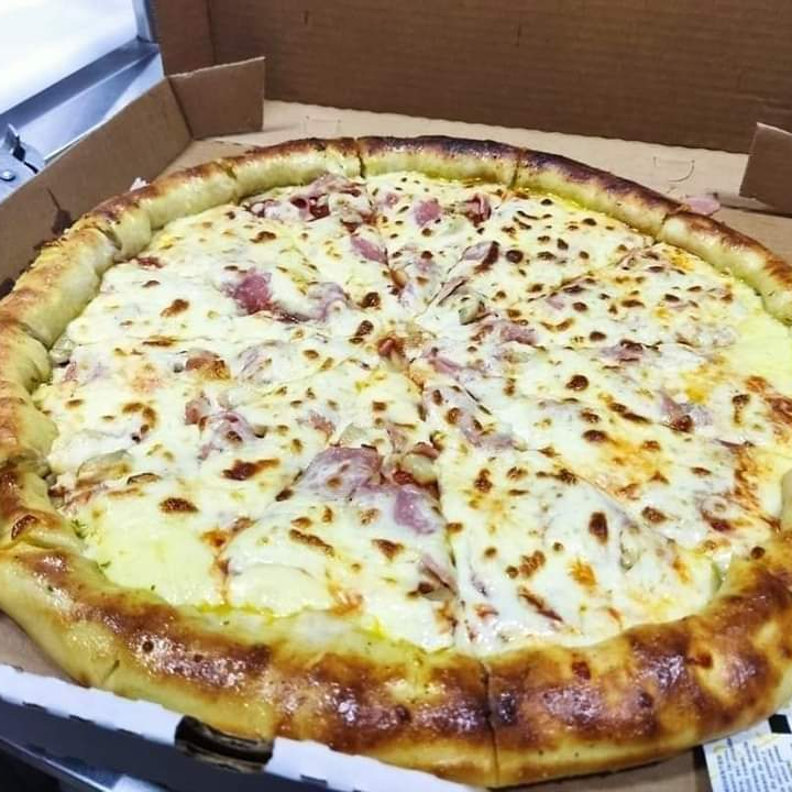 Pizza Mediana 12 slices + Bebida