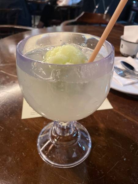 Limonada con helado de limón