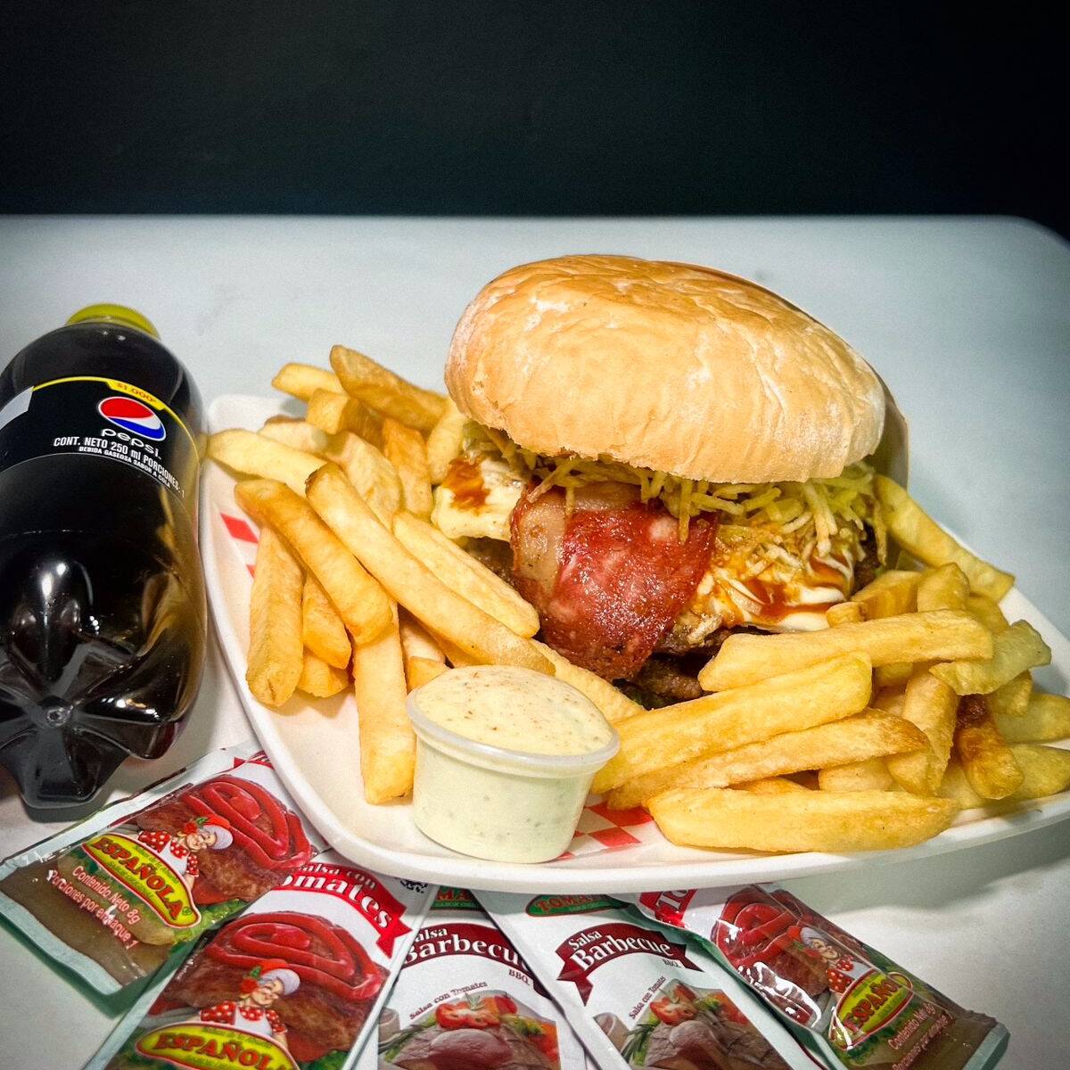 Combo Hamburguesa Krusty King + Papas + Bebida 250