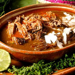 PLATO DE BIRRIA.