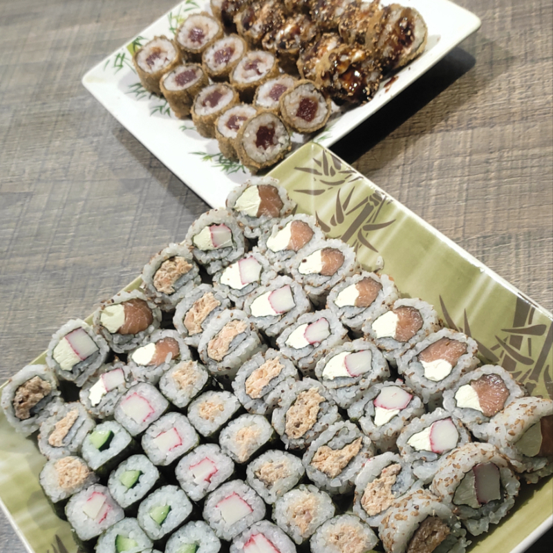 10 Uramaki Salmão Filadélfia
10 Uramaki skin
10 patê de salmão
10 Kani Filadélfia
10 hossomaki de kani
10 hossomaki de pepino
10 Hot salmão Filadélfia
10 hot doce