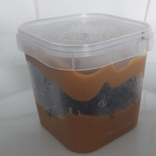 Brownie em um Pote de 220ml com Recheio de Doce de Leite Caseiro Cremoso.