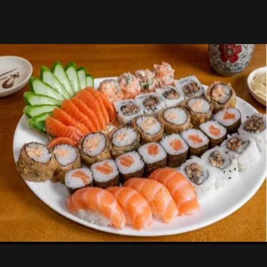 10 Carioca Salmão 8 Hossomaki Salmão 8 Uramaki Skin Couve 4 Niguiri Salmão 4 Joh Salmão 7 Sashimi Salmão