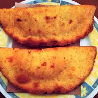 EMPANADA DE CHORIQUESO CREEMA QUESO