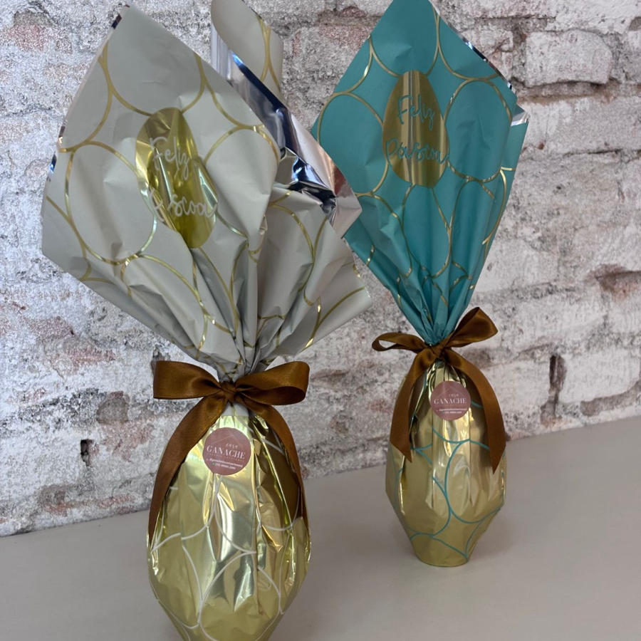 Entrar em contato com a loja, escolher o recheio e agendar a retirada