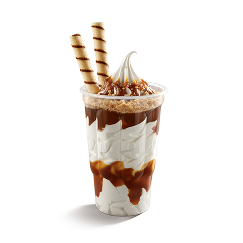 Bebida láctea sabor baunilha com uma super camada de cobertura de caramelo e ainda por cima com farofa de paçoca. O canudo completa a tentação