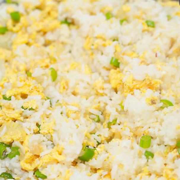 Arroz Frito con Huevo y Cebollín