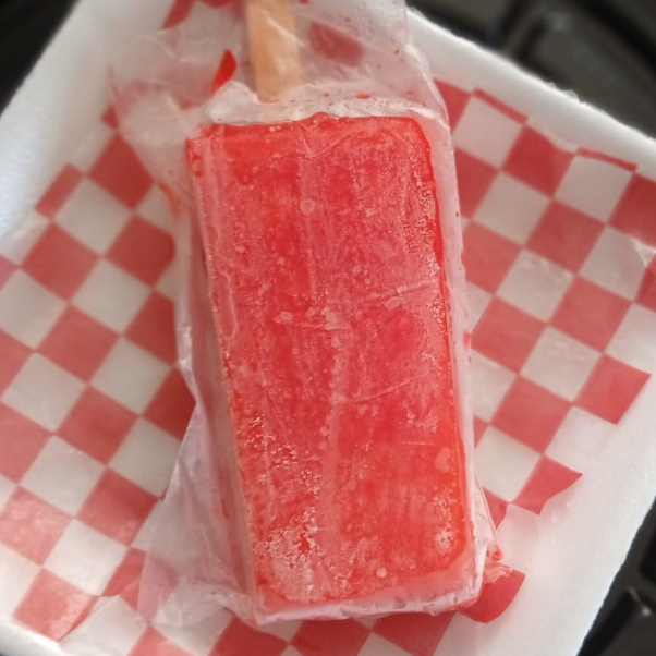 Paleta Agua Grosella