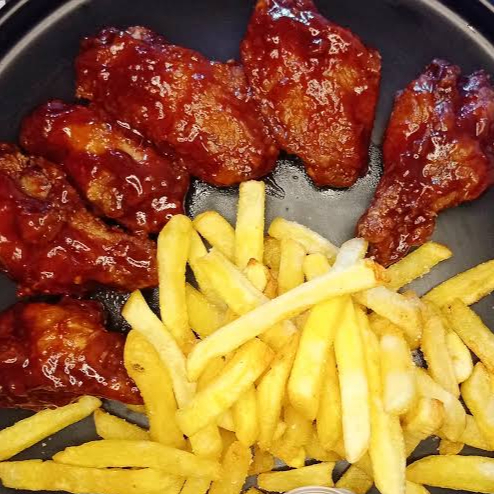 Alitas BBQ + Papas a la Francesa