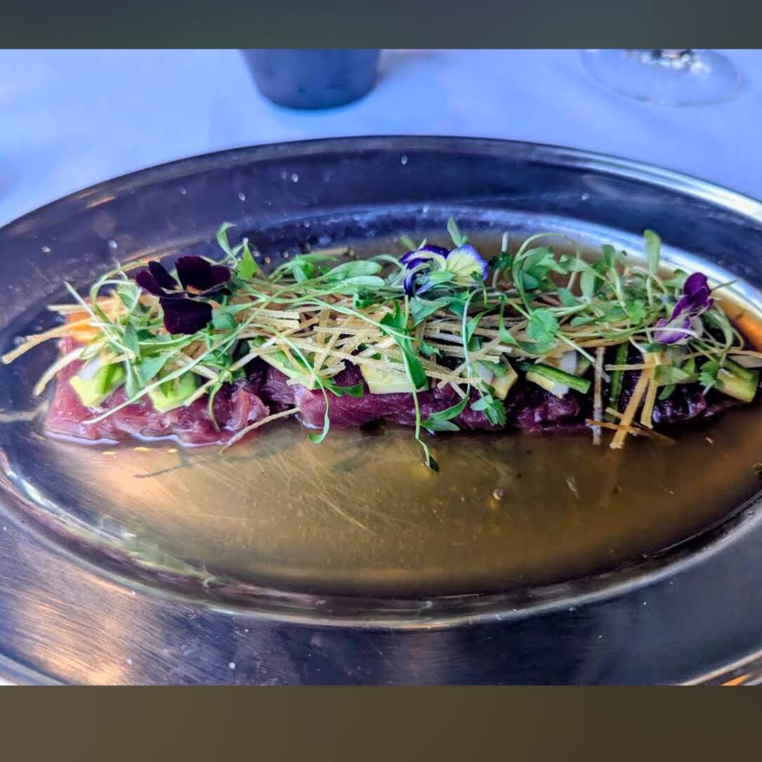 Tiradito de Atún Aleta Azul