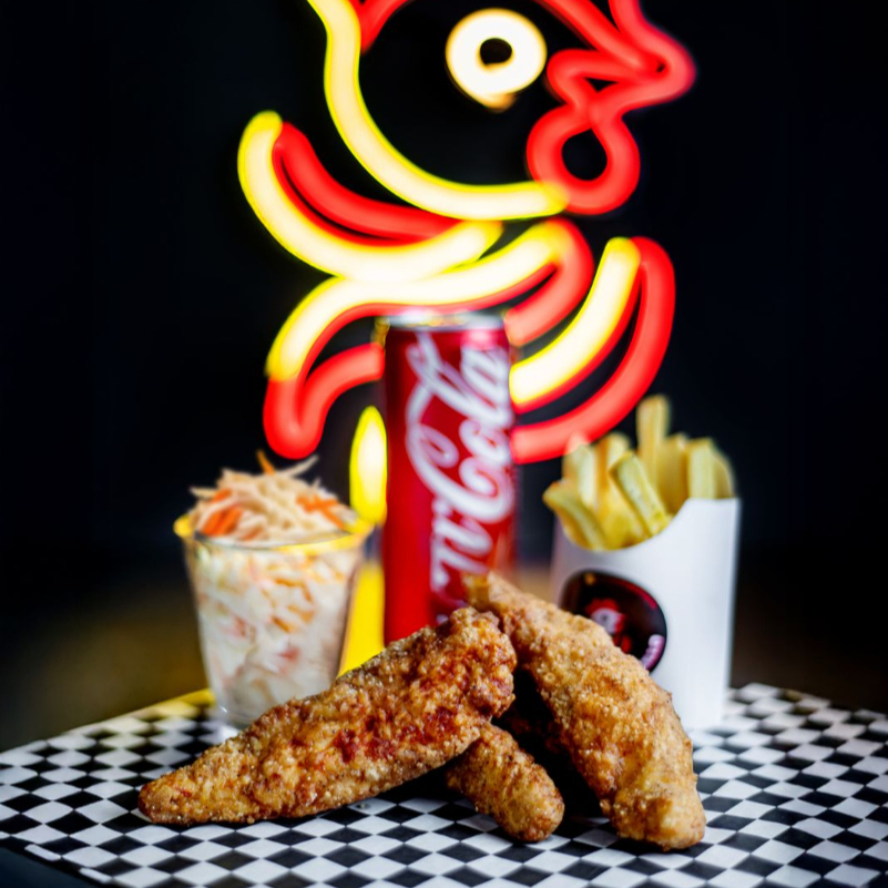 Combo 6 (Tenders 3 pzas + papas + ensal.+ beb.)