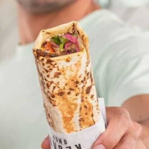 MASSA AUTENTICA ÁRABE, PASTA DE ALHO ALFACE TOMATE E QUEIJO COM PERNIL JUNTO ACOMPANHA 1 REFRIGERANTE LATA