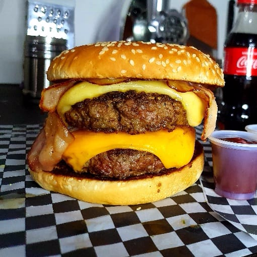 Combo Doble Carne Gratis: Papas + Gaseosa