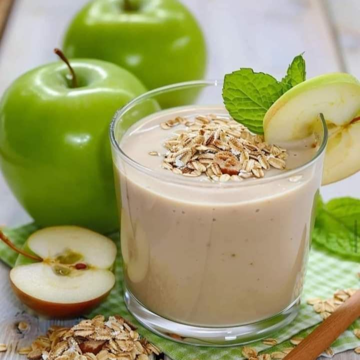 Licuado Manzana Verde, Plátano, Avena 500 ML.