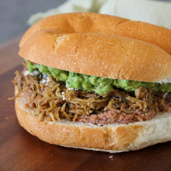 TORTA DE CARNITAS