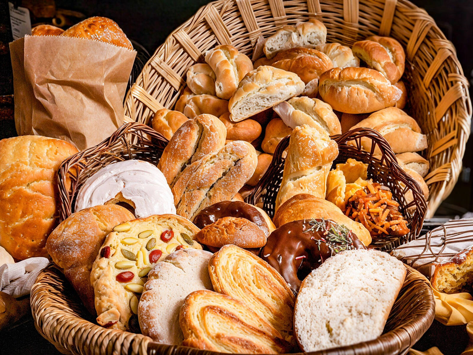 Panadería y Pastelería Alonso Mungarro y Su Buen Pan de Tecate (Cucapah)