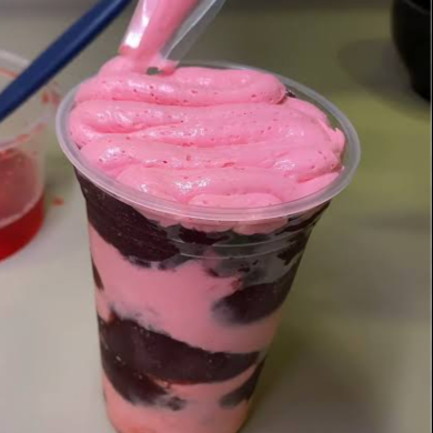 Delicioso açaí no copo 500ml+ bastante Nutella+creme de morango