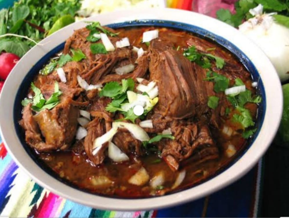 Menudo y Barbacoa  de Res  Eliu Milan