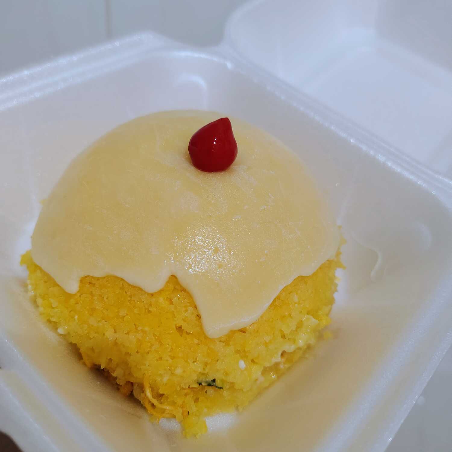 Cuscuz bem macio, frango desfiado super temperado, queijo derretendo e aquele toque especial de manteiga de garrafa, que deixa tudo ainda mais saboroso! Perfeito para qualquer hora do Dia!