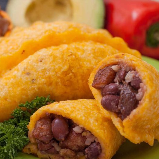 Empanada Paisa + jugo GRATIS