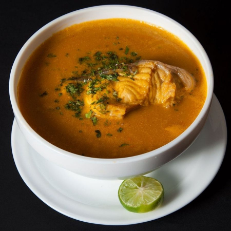 Caldo Verde de Mariscos con Zetas
