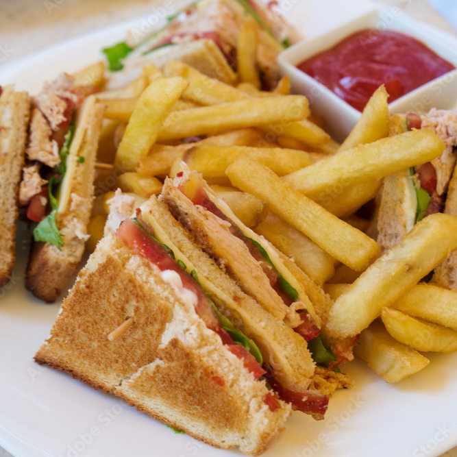 Club House de Pollo + Papas