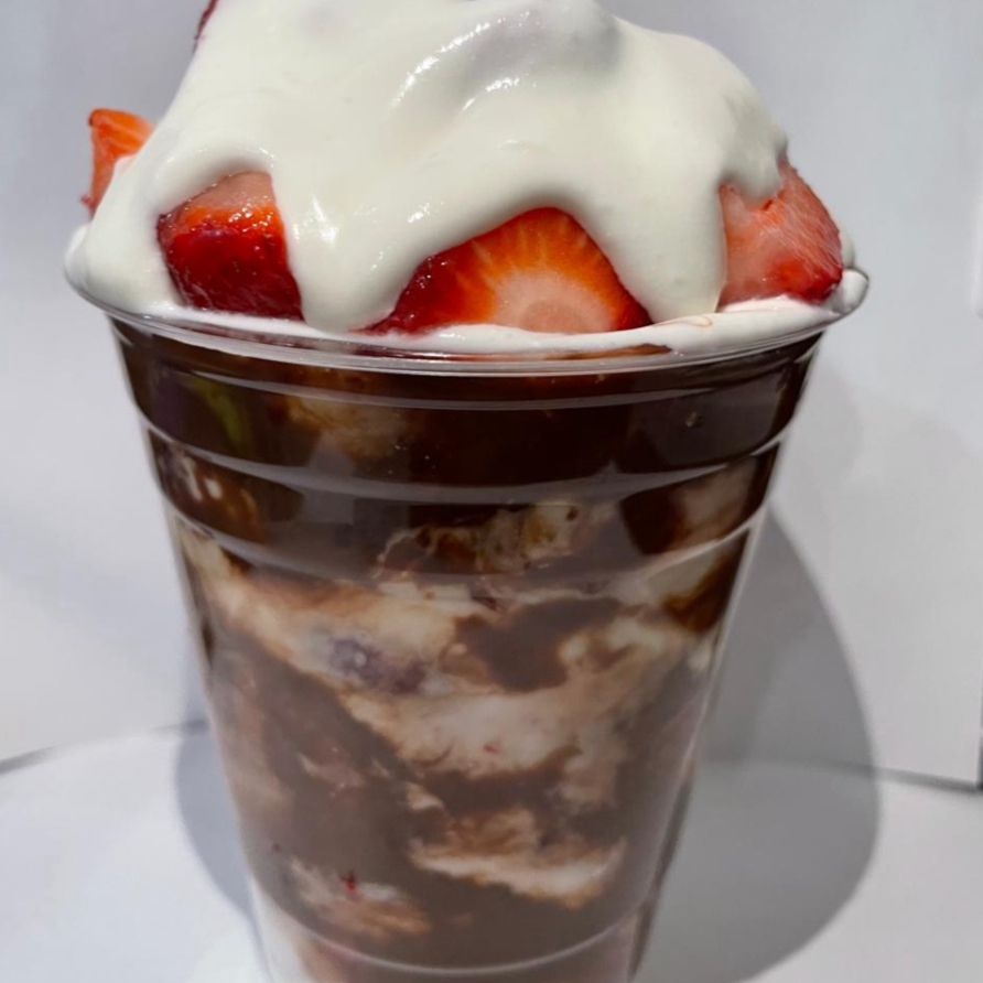 Fresas con Crema y NUTELLA 16oz