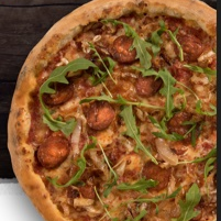 PizzaCebolla Caramelizada, Chorizo y Queso de Cabr