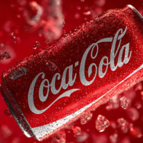 A Coca-Cola em lata é um verdadeiro ícone do mundo das bebidas carbonatadas. Essa embalagem compacta e prática permite que você desfrute do sabor inconfundível da Coca-Cola em qualquer lugar e a qualquer momento.