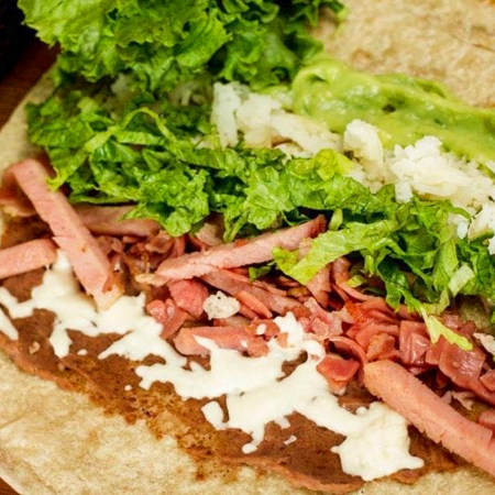 Burrito Mediano de Chuleta Ahumada
