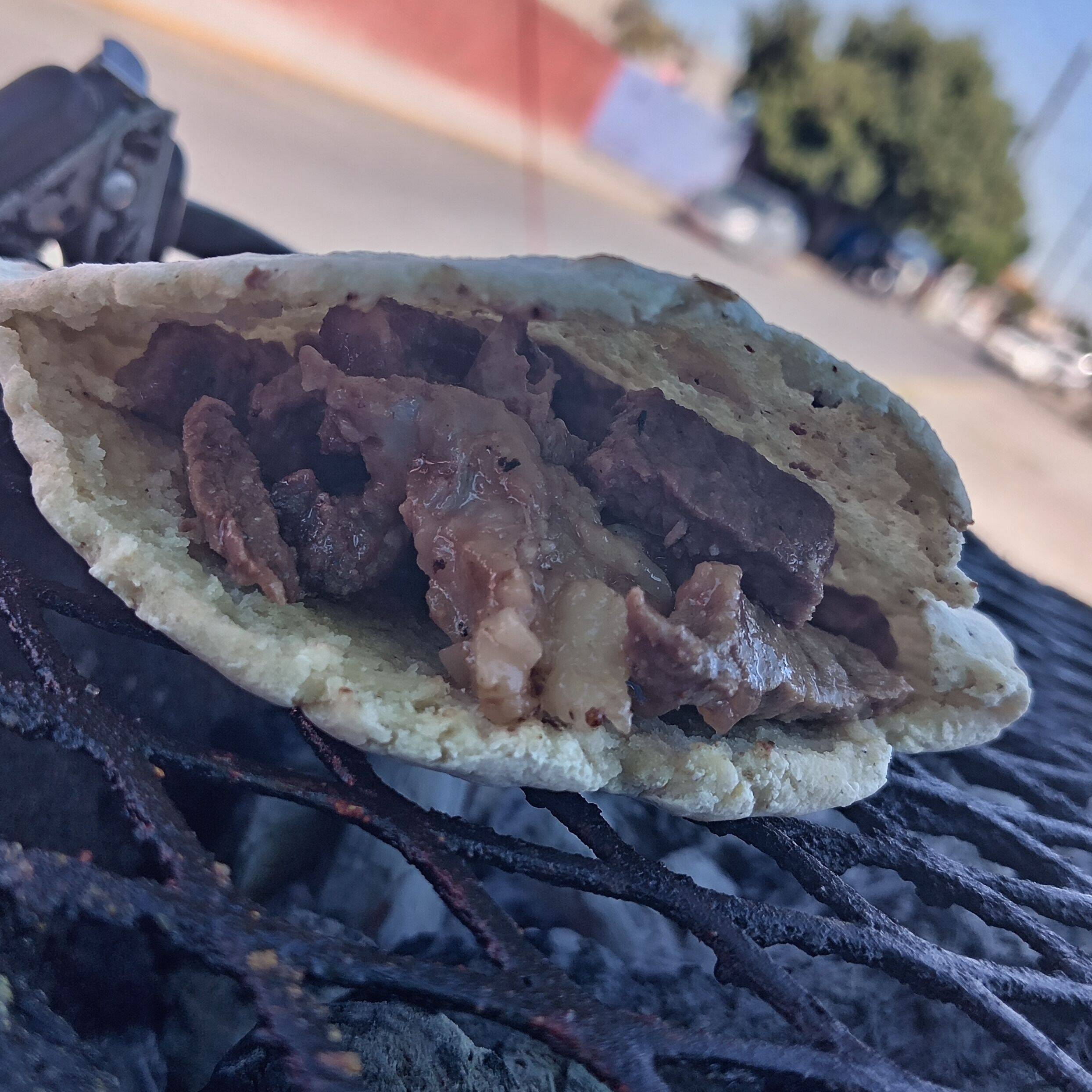 Gordita de Carne Asada