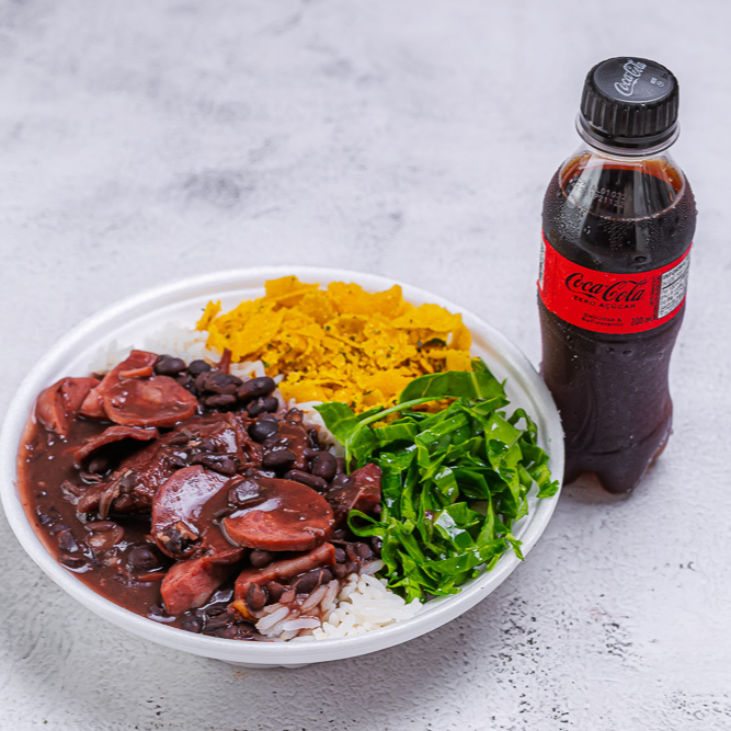 marmita 400 Gramas de Feijoada Magra individual (feijoada preparada com costelinha, lombo, calabresa, paio e bacon) acompanha arroz branco, couve e farofa + Coca Zero Pet 200 ML