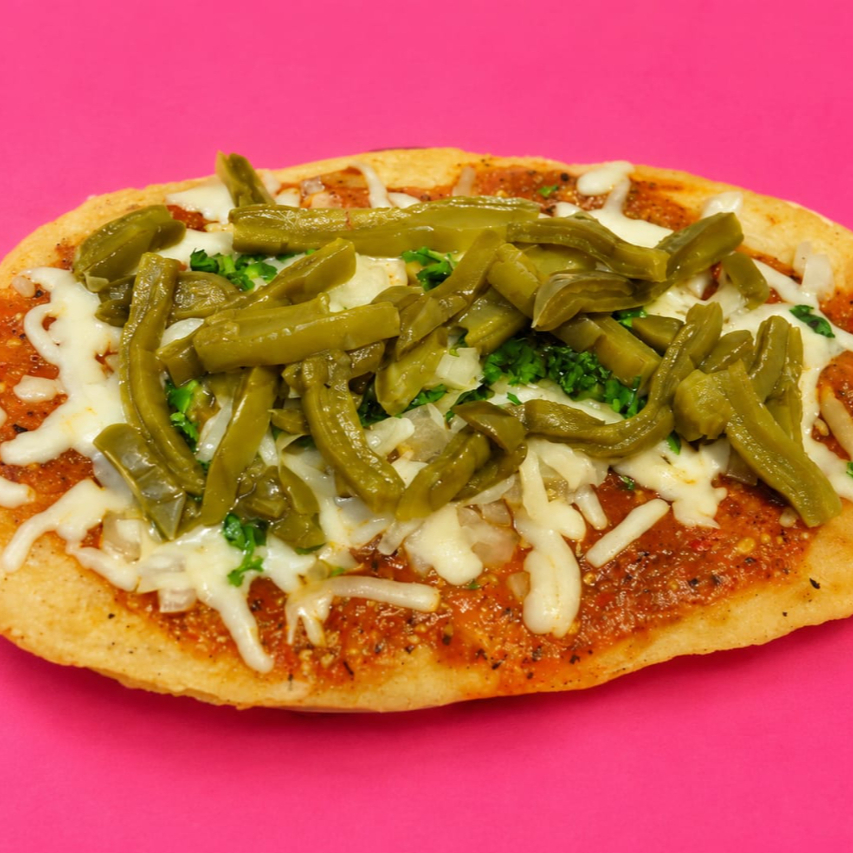 Huarache con Guiso