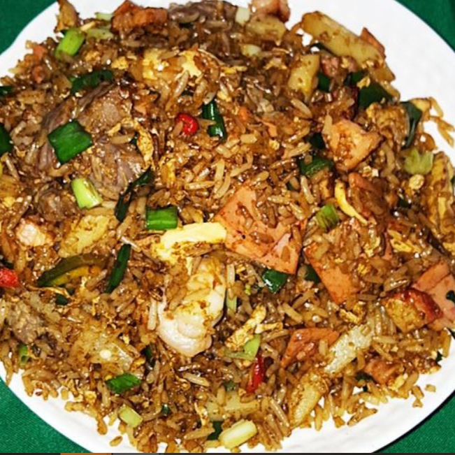 Arroz Frito con Carne y Pollo