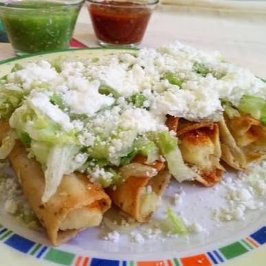 TACOS DORADOS DE QUESO
