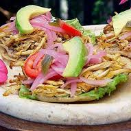panucho de pollo asado